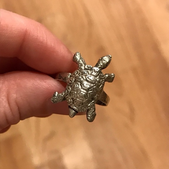 Vintage Sterling Silver Turtle Ring - Picture 11 of 11